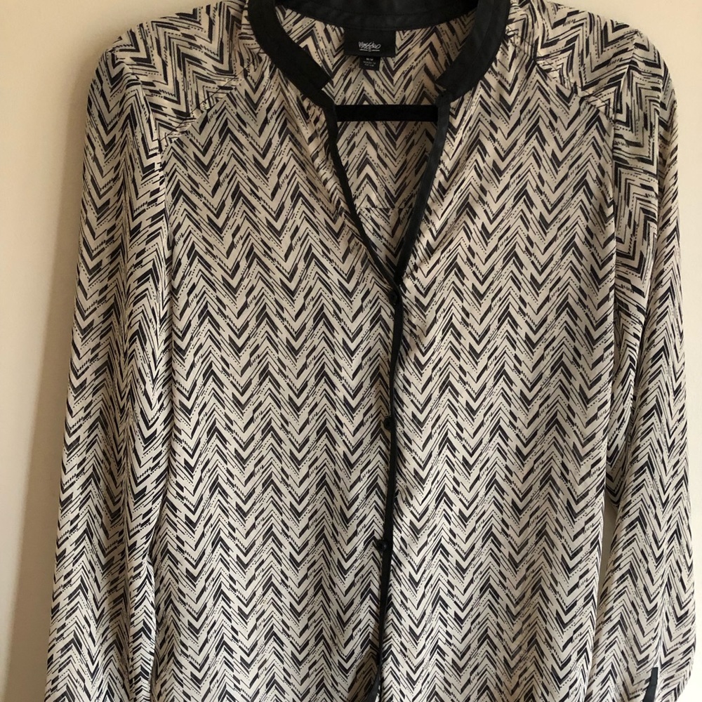 Mossimo chevron shear long sleeve button up